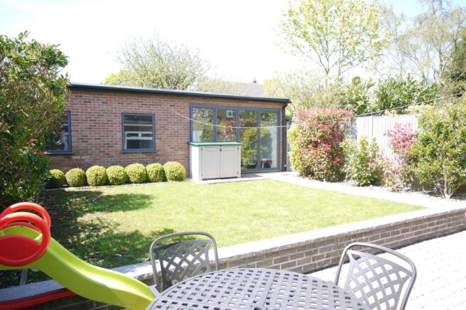 Summer House/Family 