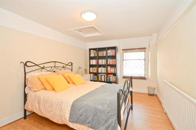 Bedroom 2.JPG