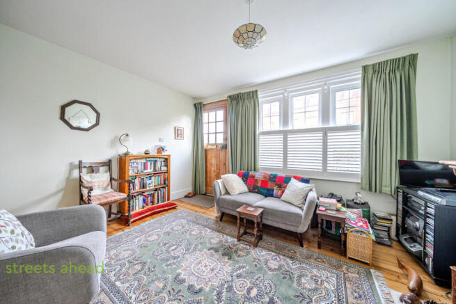 f4a965de-c6ba-459...