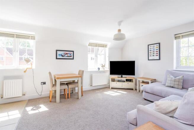17 Foxley Drive_4.jpg