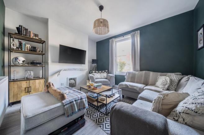 1382305-18-691b1bdaee987