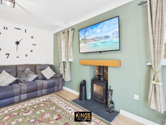 4 bed Detached Bungalow for sale Image 7