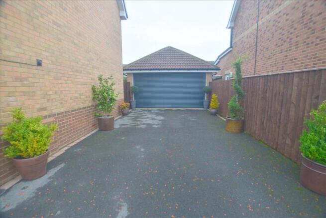 EXTERNAL - DOUBLE GARAGE