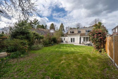 The Avenue, West Moors, Ferndown, Dorset, BH22