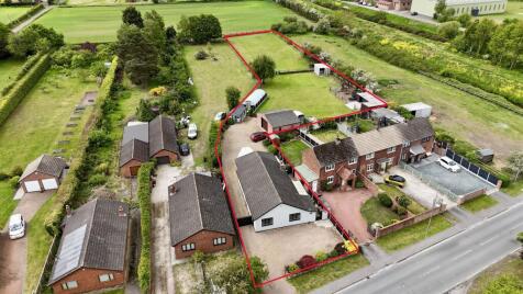 Sandtoft Road, Belton, DN9