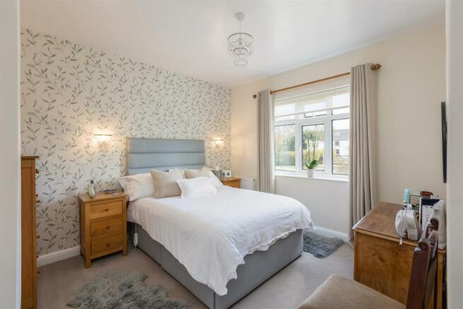 Wold View Bedroom 1-1.jpg