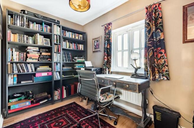 Bedroom 4/Study