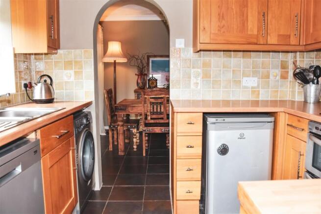 008-Kitchen.jpg