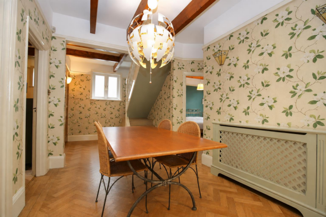 Entrance/Diner