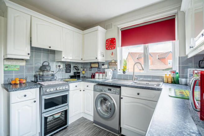 3 bed Bungalow for sale Image 4