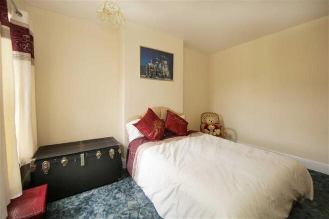BEDROOM (rear)