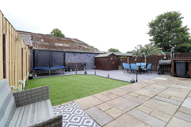 3 bed Semi-Detached for sale Image 12