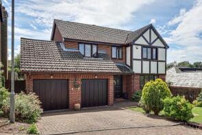 5, The Meadows, Warlingham CR6 9JJ