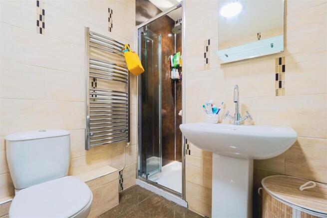 Shower Room.jpg