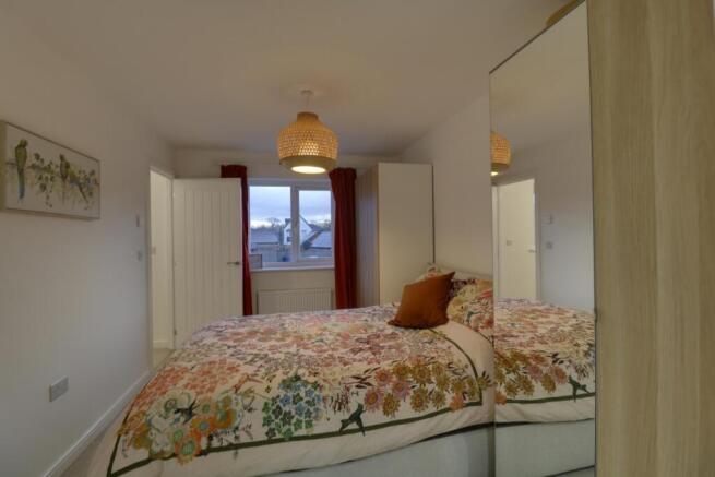 Bed 1 b