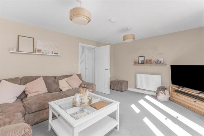 34 Longdon Crescent, Banbury-12.jpg