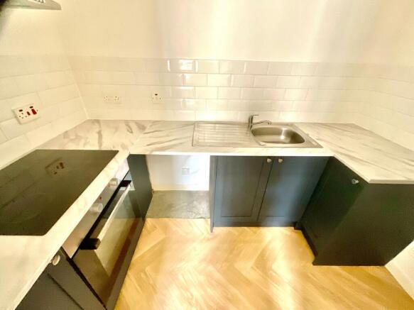 1 bed Flat to rent Image 4