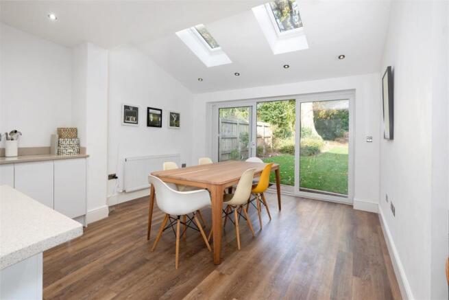 Refitted Open Plan Living/Dining Kitchen