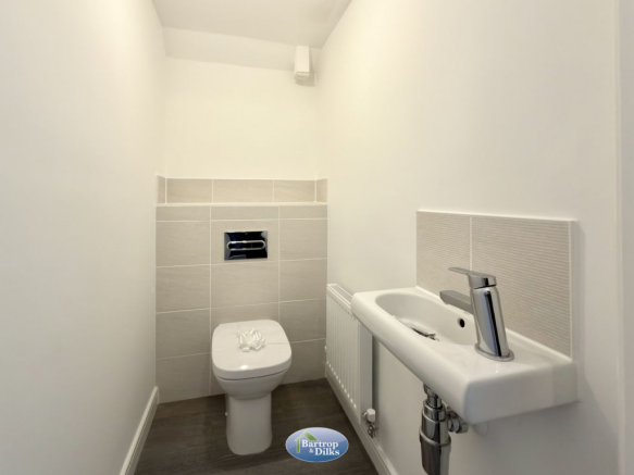 3 bed Semi-Detached for sale Image 5