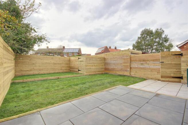 3 bed Semi-Detached Bungalow for sale Image 10