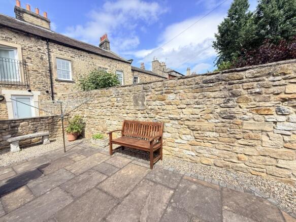 2 bed Apartment for sale Image 12