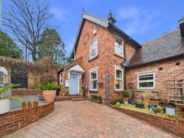 31, Ormes Lane, Wolverhampton WV6 8LL
