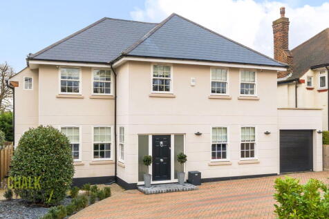 Woodlands Avenue, Emerson Park, RM11
