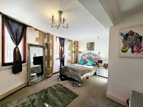 2 bed Flat for sale Image 10