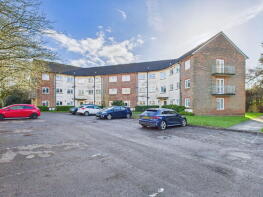 26, Medway Court, Birches Road, Horsham RH12 4NL