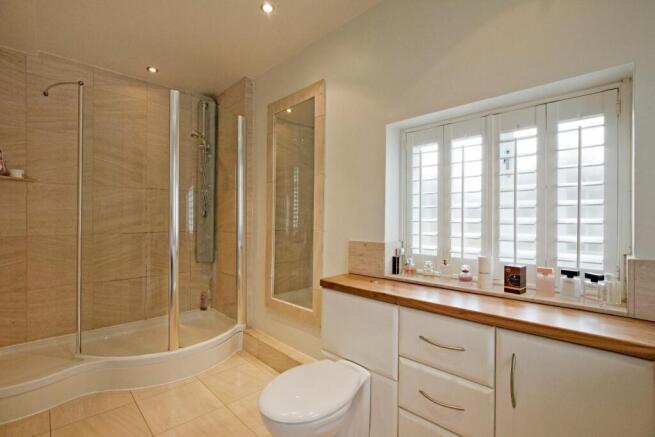 4 bed Maisonette for sale Image 6