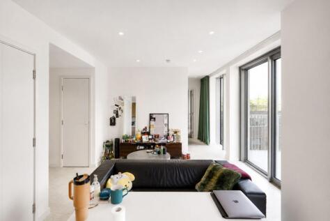 Tapestry Way, Jacquard Point, E1