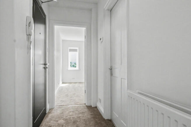 8.HALLWAY.JPG