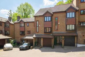 11, Thornbury Square, London N6 5YN