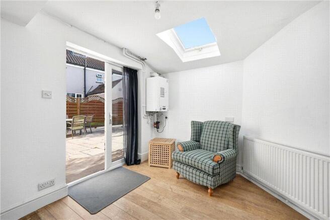 4 bed Semi-Detached for sale Image 10