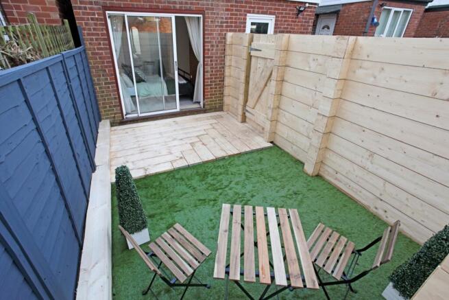 4 bed Semi-Detached to rent Image 4