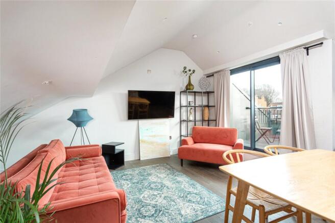 2 bed Flat for sale Image 3