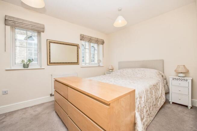 3 bed Semi-Detached for sale Image 12
