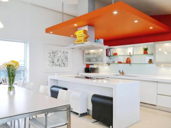 2 bed Flat to rent Image 5