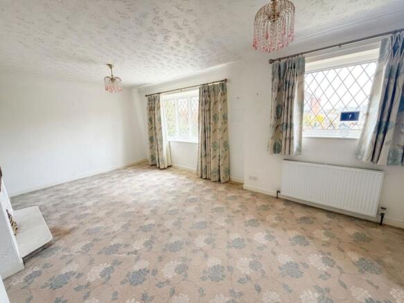 3 bed Semi-Detached Bungalow for sale Image 4
