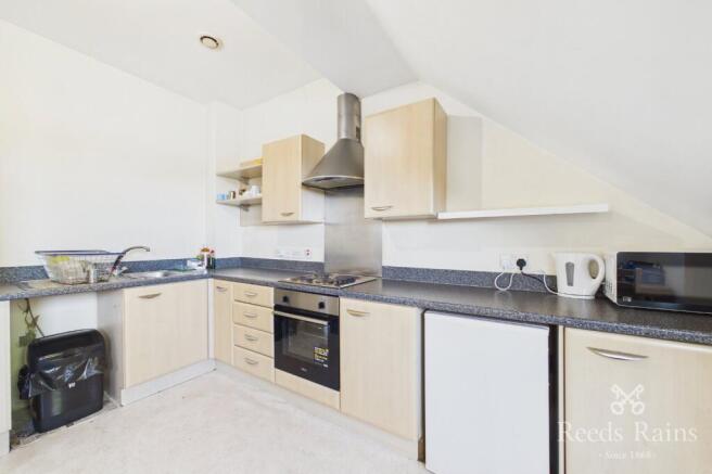 2 bed Penthouse for sale Image 6