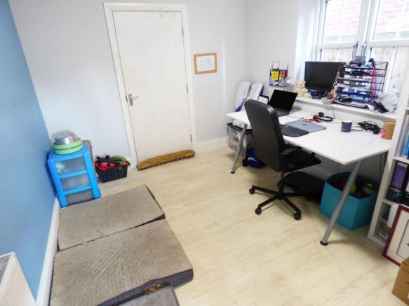 Photo 12