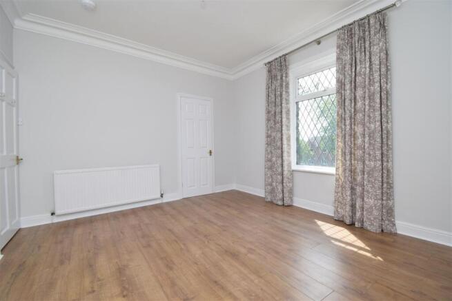 2 bed Semi-Detached to rent Image 6