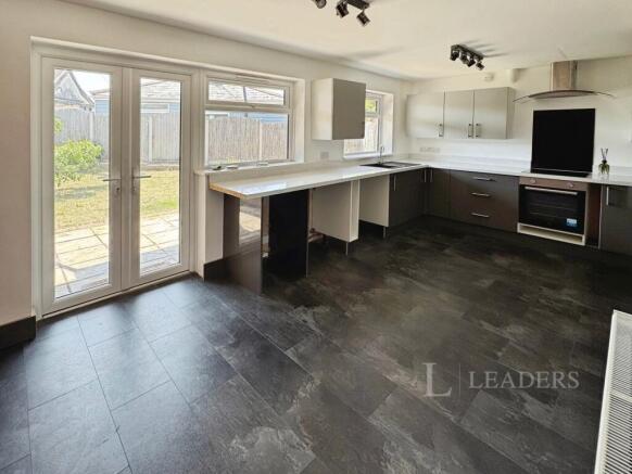 Point Clear Road, St. Osyth, Clacton-on-Sea photo 4