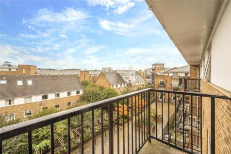 Lamb Court,
69 Narrow Street, E14