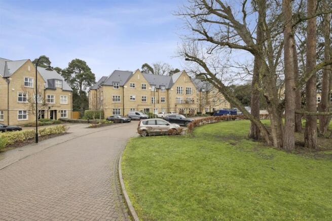 103533_Flat 18 Chambord House Queenswood Crescent