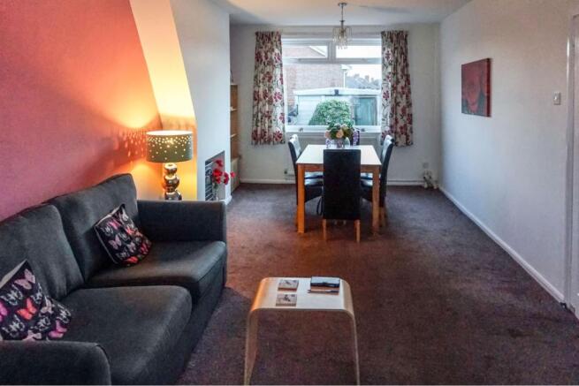 Lounge/Dining Room