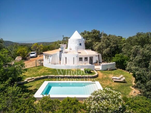 Mill with house, swimming pool and land with 12,200m2, in São Brás de Alportel