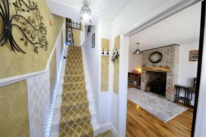 2 bed Terraced for sale Image 10