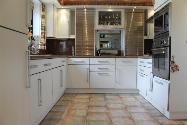 BREAKFAST KITCHEN