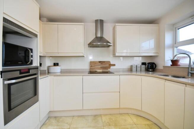 KITCHEN 03.jpg
